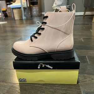 Art Class Zoe boots blush pink